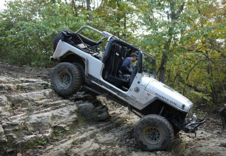jeep rock crawling